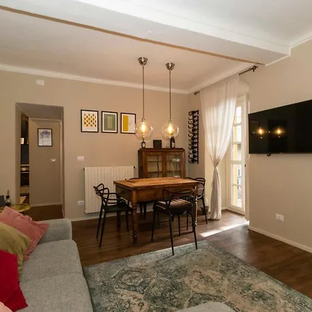 Garibaldi Lovely Apt Turin