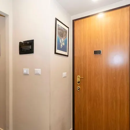 Garibaldi Lovely Apt 公寓 *